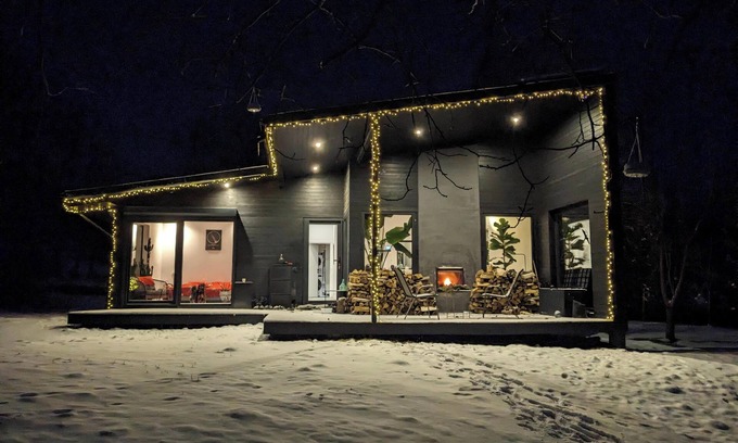 Izvoarele House | Black Walnut House - cozy indoor/outdoor fireplace
