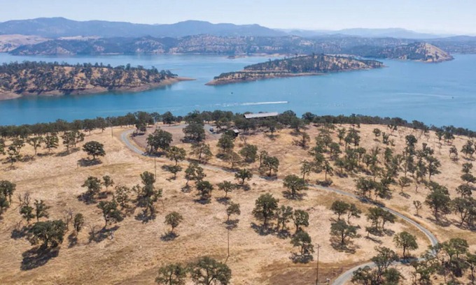 Tuolumne County House | Blackburn on Lake Don Pedro