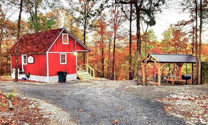 Marshall Cabin | Blissful Family retreat w/patio, firepit & hot tub