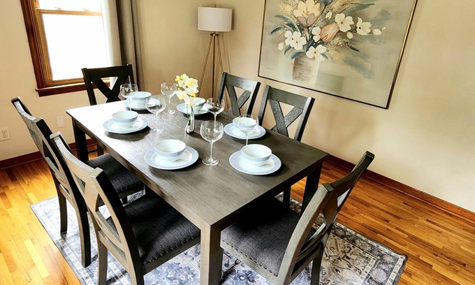 Rochester House | Bloom Bungalow/Charming 2-bedroom house, pet friendly, 7 blks to Mayo Clinic
