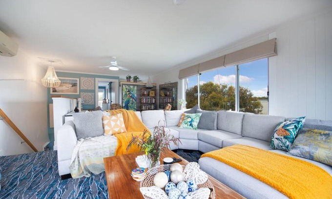 Surf Beach House | Blue Bay View Surf & Sauna Stay