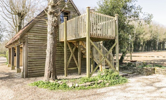 Corsham Apartment | Blue Bell