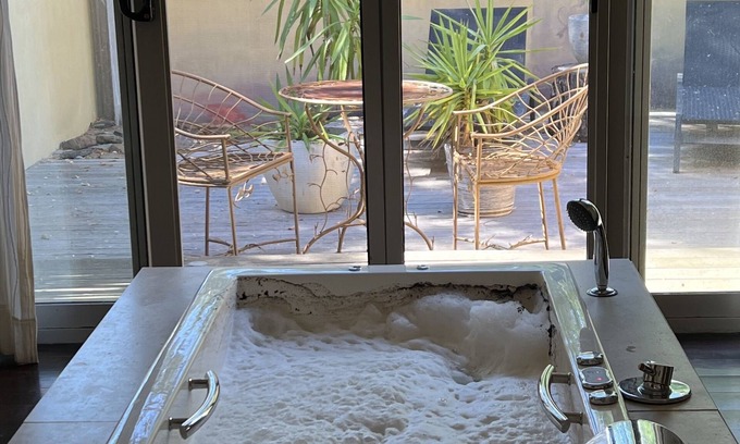 Shepherds Flat Cottage | Blue Cliffs Dusk Spa Villa