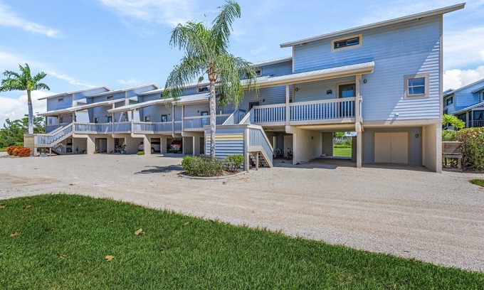 Pine Island Center Condo | Blue Crab Key Condo! Two Bedroom Two Bathroom!