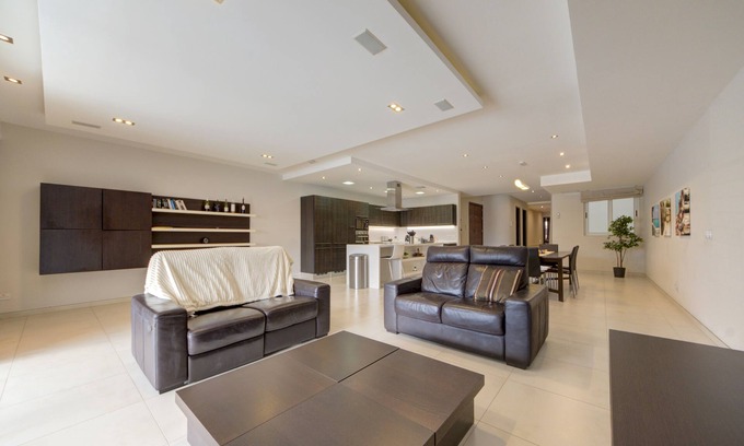 Ta' Xbiex Apartment | Blue Harbour, 2 Bedroom apartment with Marina View