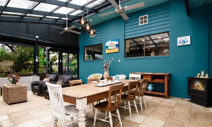 McCrae House | Blue Haven Pet Friendly Retreat