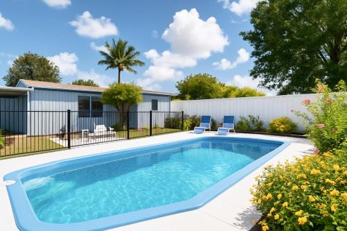 Nowra House | Blue Horizon House with Private Pool. Pet Friendly