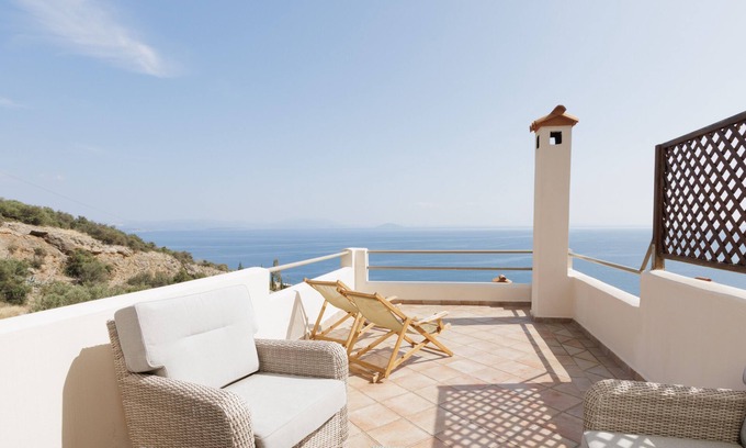 Astros Apartment | Blue Horizon - Zircon Junior Sea View Suite