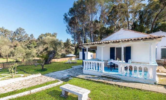 Limni Apartment | Blue house, forest, sea, calmness, garden with kid's pool and space for camping