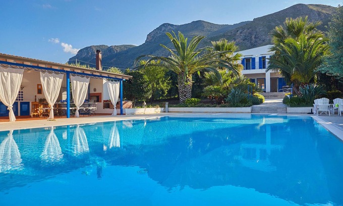 Trabia Villa | Blue House with pool. Paradise between sky and sea