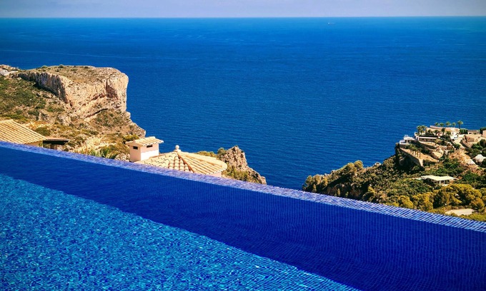 Cumbre del Sol Apartment | Blue Infinity, A Stunning Luxury Apartment with Amazing Sea Views.