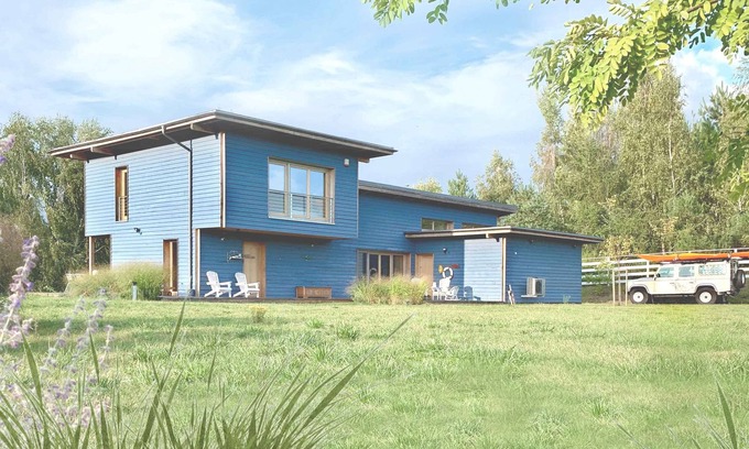 Brzozie House | Blue Lakehouse for 4 people (50 m from the lake)