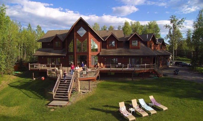 Big Lake House | Blue Lantern Lodge- "Hannah's Room"