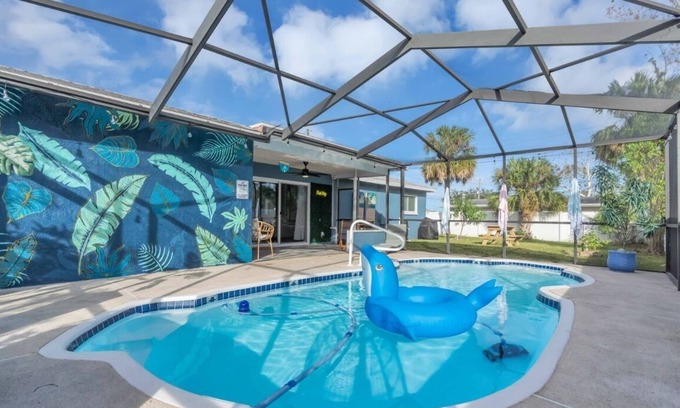 Pinellas Park House | Blue Oasis Retreat – 3BR/2BA w/Private Pool & Outdoor Fun