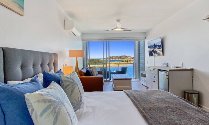 Nelly Bay Apartment | Blue on Blue Studio Room 1362