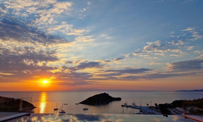 Korithi House | Blue Sea House with amazing sea view and private pool