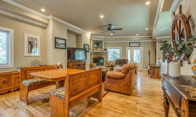 Cedar Glen House | Blue Spruce