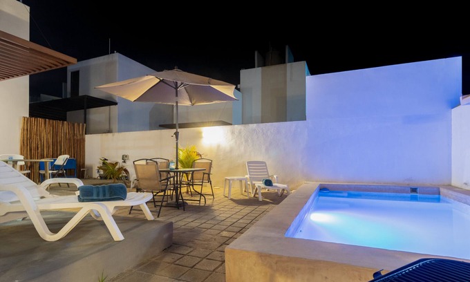 Puerto Yucalpeten Villa | Blue Villa by Fidalsa