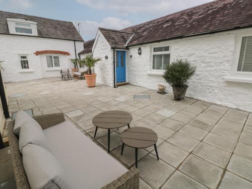 Jameston House | Bluebell Cottage