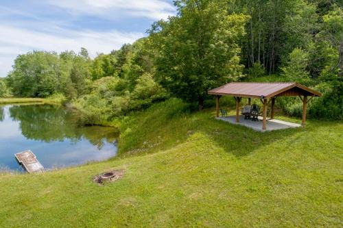 Bath House | Blueberry Cabin