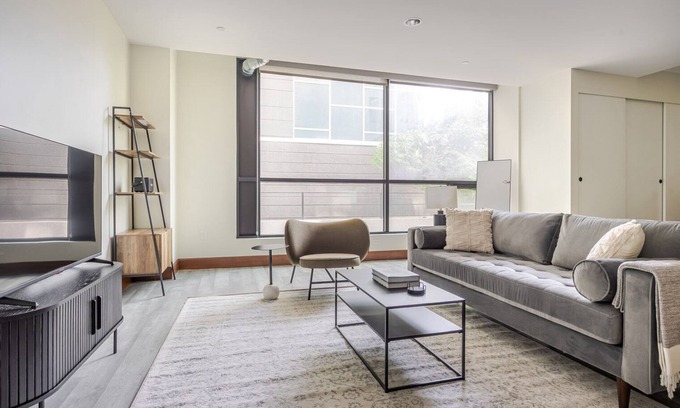 Waterfront Apartment | Blueground | Waterfront, view, nr Long Beach