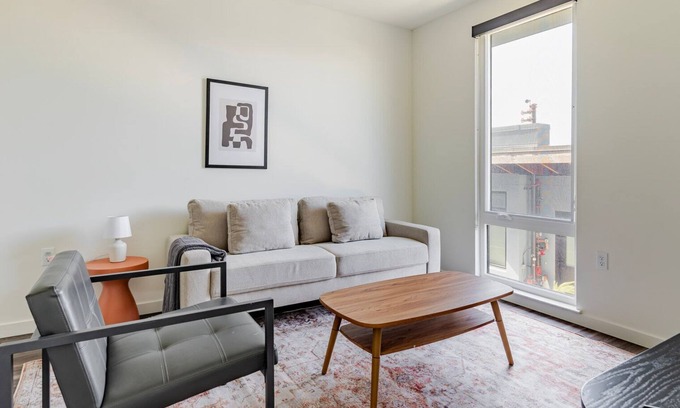 Alameda Apartment | Blueground | West Alameda, fitness center, nr Park