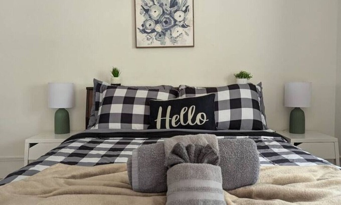Columbia House | BlueHeronLake-Guesthouse Studio