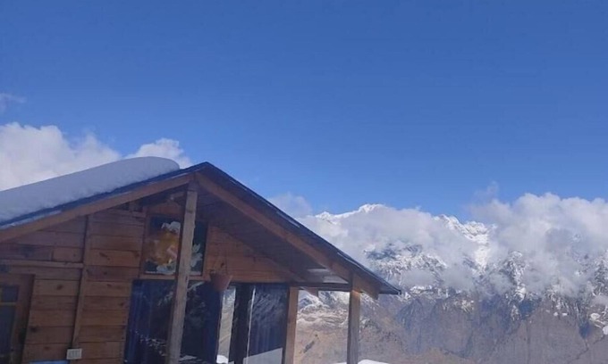 Auli Hotel | Bluepoppy Resort Auli