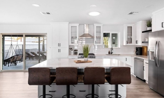South Scottsdale House | Blush Bungalow: Scottsdale Bachelorette Bliss