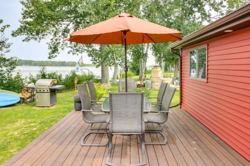 Grand Rapids House | Boat Dock and Launch Family Cabin on Prairie Lake!
