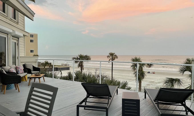New Smyrna Beach House | Bob’s Beachfront Bungalow