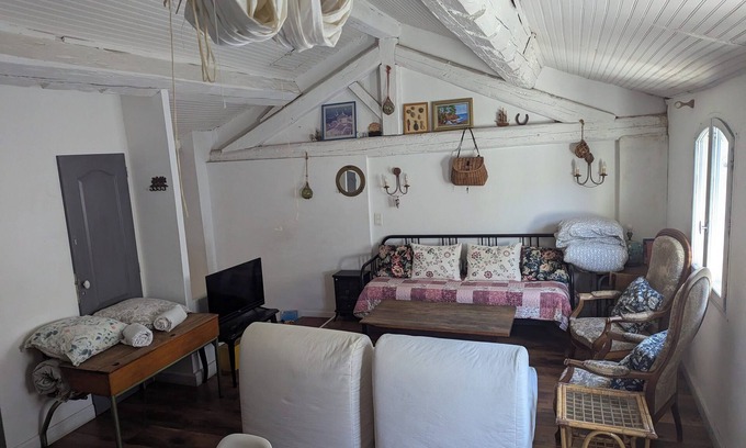 Avignon City Centre Apartment | Bohemian chic duplex in the heart of Avignon - 6-8 people