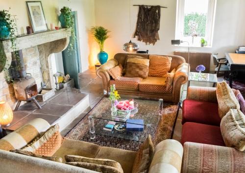 Portengen Villa | Bohemian Experience Wellness, Jacuzzi, Sauna, BBQ, Garden, Sleeps 14