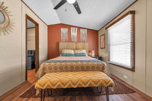 Kingston Hotel | Bohemian Rhapsody Suite 5 by The Lodges at Fossil Creek