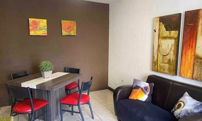 Chihuahua House | Bonita casa dos recamaras una planta cochera Wifin