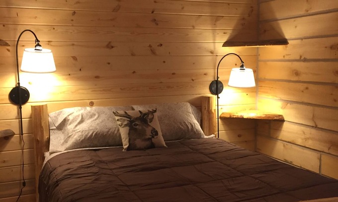 Madison Cabin | Bonnie's Private City Cabin-Madison's Only Log Cabin Rental