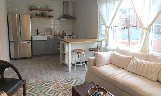 Bonnycastle Apartment | Bonnycastle Carriage House · Stellar Suites | Sunny Carriage House | Highlands
