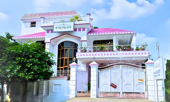 Varanasi Villa | Book Entire Luxury Villa For Your Group,Friends,Family and other Events.