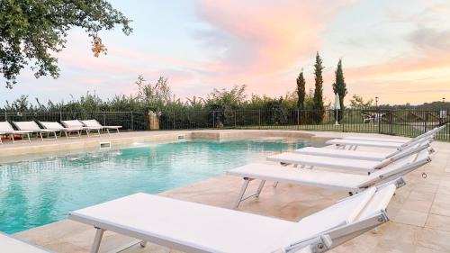Vignale Monferrato Ski Chalet | Bordona Hillside Retreat - Panoramic Cottage with Pool