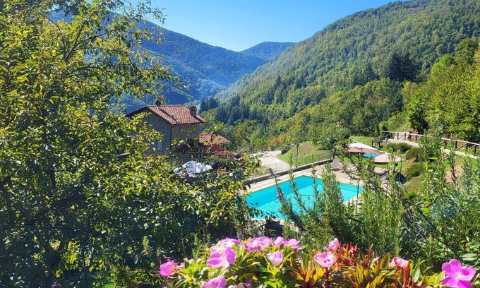 Fabbriche di Vallico Villa | Borgo Mulino,unique setting, private pool, mountain views WIFI, walk restaurant