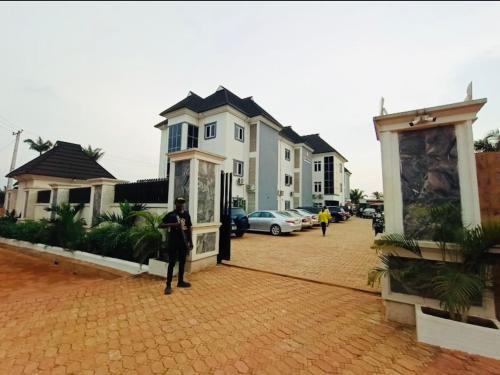 Obosi Hotel | Boston Hills Resort & Hotel