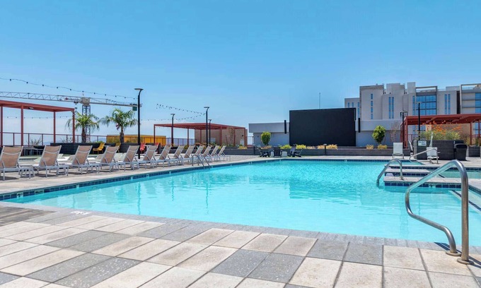 Tempe Apartment | Boulevard Stays Modern Tempe 1BR ASU Pool, Gym 03