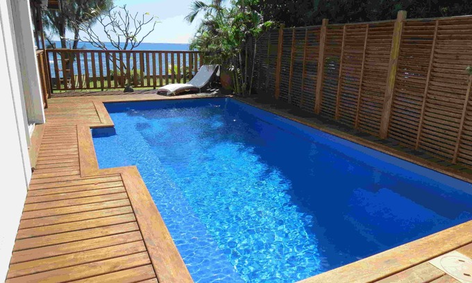 Caphomard House | Bourbon picine villa with private beach on the lagoon
