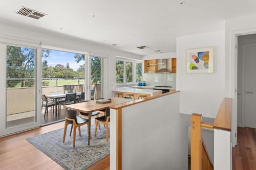 Hampton House | Boutique Stays - Flora
