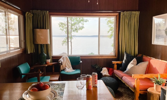 Sioux Narrows Nestor Falls Cabin | Bowerbird Beach Camp Cabin #1