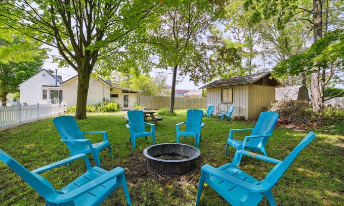 Boyne City Cottage | Boyne City Cottage: Walk to Downtown & Lake!