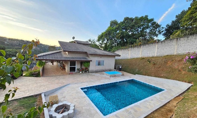 Caiocara House | Farm in Atibaia Swimming pool, football pitch and bonfire Your pet is welcome