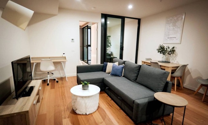 Braddon Apartment | Braddon Brand New 1BR Apt, WiFi, Secure Parking.