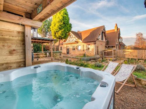 Maidstone House | Bramley Cottage