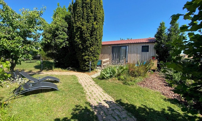 Saint-Martin-Belle-Roche Bed & Breakfast | Brand-new, cocooning cottage in a quiet, wooded garden 3 minutes from the freeway!